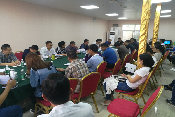 华体会体育-上海华体会体育器械展览有限公司
召开西站路道路工程结算审计动员大会
